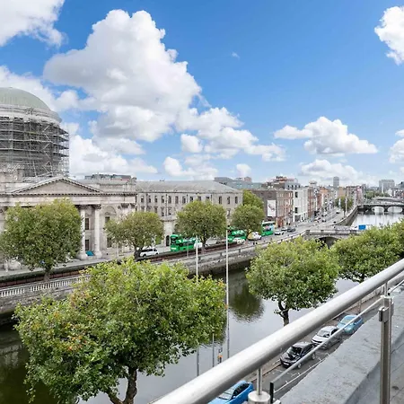 بيت ضيافة River *